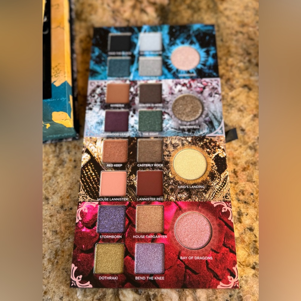 URBAN DECAY “GAME OF THRONES” eyes - brand new in box unused